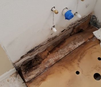 Water Damage Restoration in El Jobean by Services 3,2,1 Corp